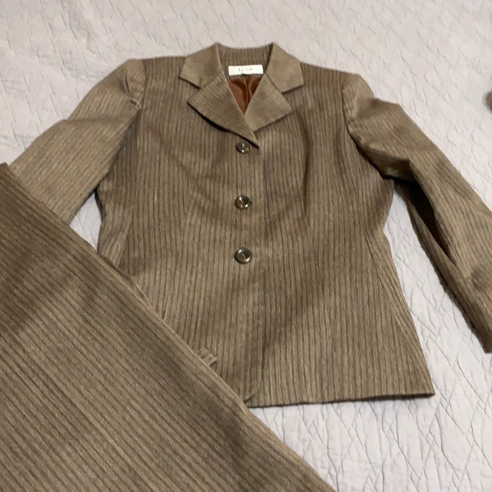 Le Suit pant suit